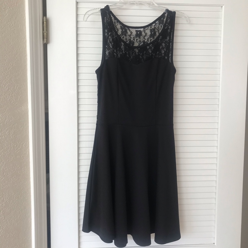 LACE Embellished Dress EUC!